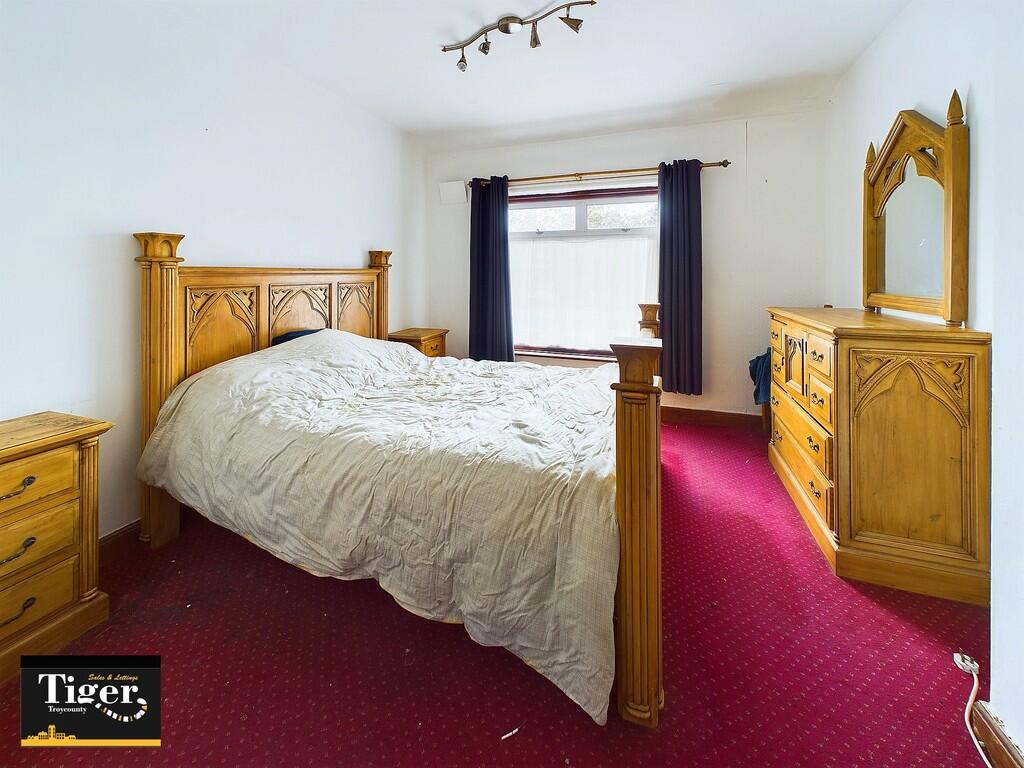 CAM02176G0-PR0458...