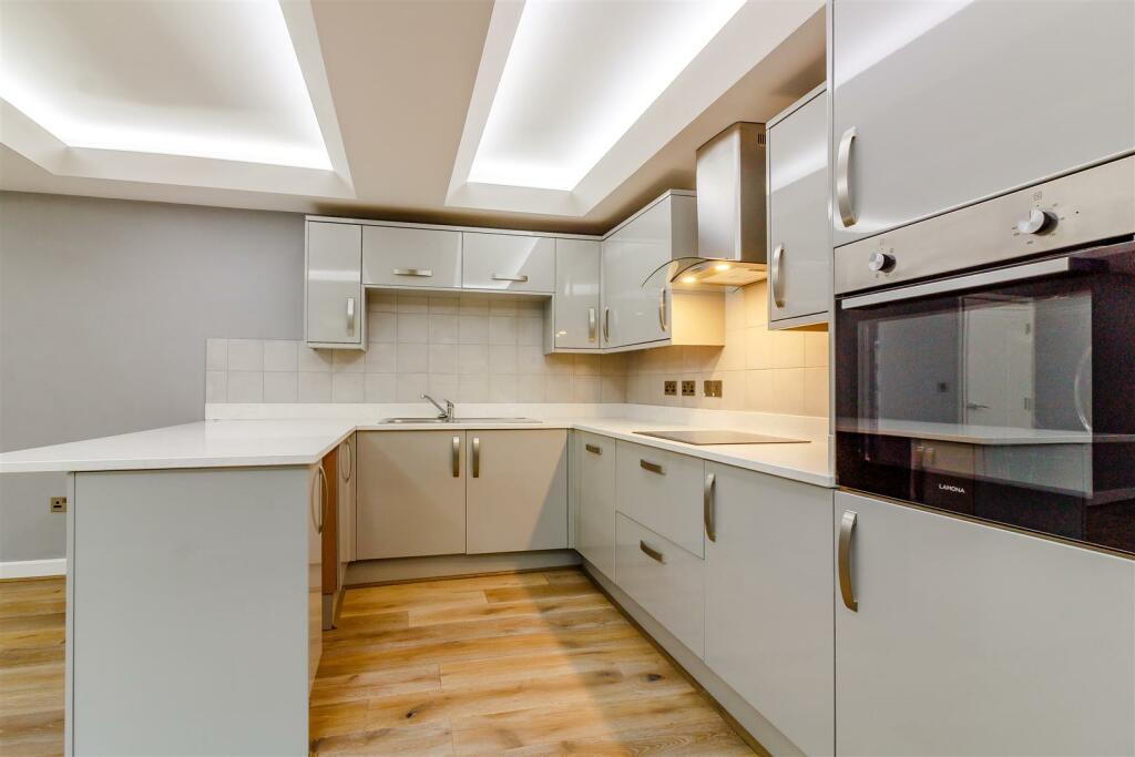 8523469-interior09.jpg