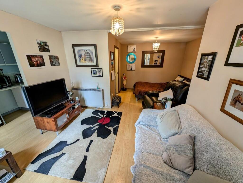 59 Home Orchard lounge.jpg