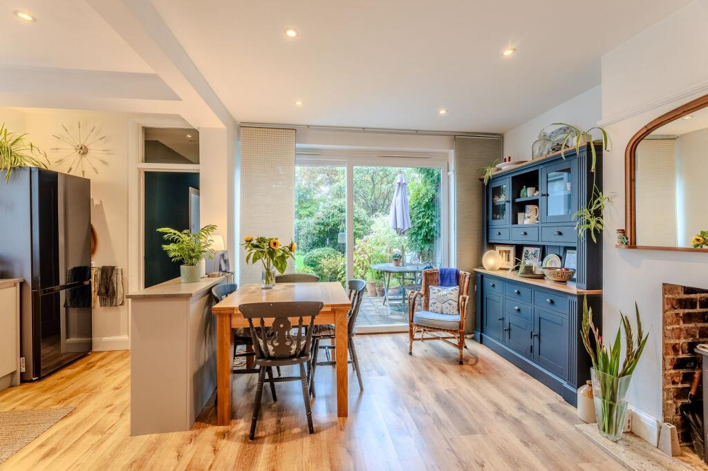 Open-Plan Kitchen &amp; Dining Room