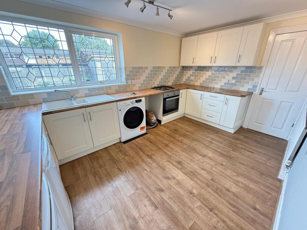 17 Nidd Drive Kitchen 2
