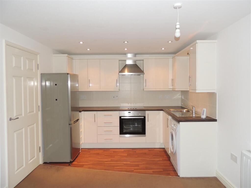 Kitchen / Lounge / Diner
