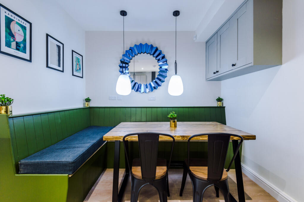 6 Capricorn Way, Kitchen, 1
