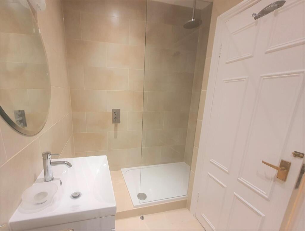 Shower NEW 6, 4 QGT 2021.jpg