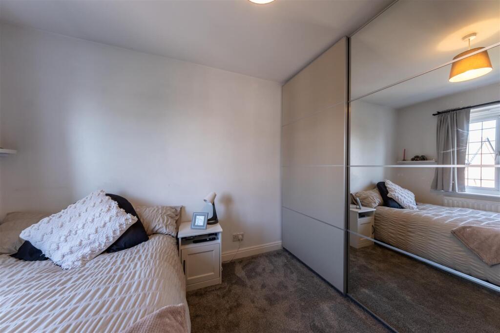23 Waystead Close-033.jpg
