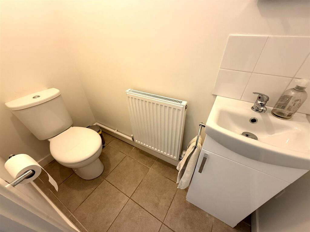 6 the pingle wc.jpeg