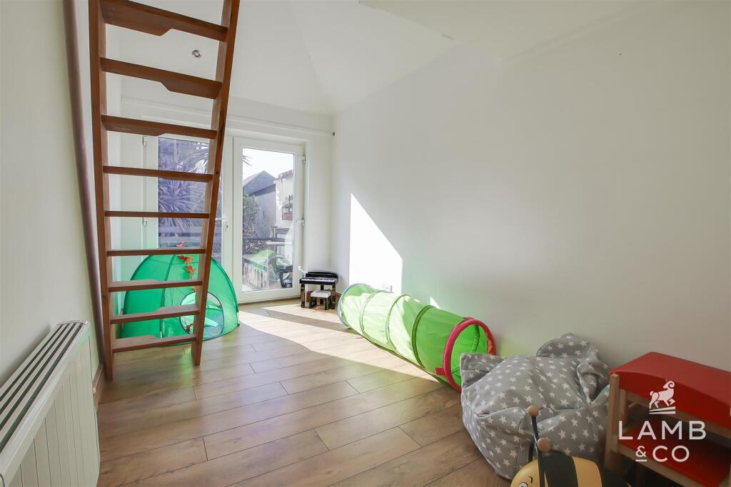 BEDROOM THREE