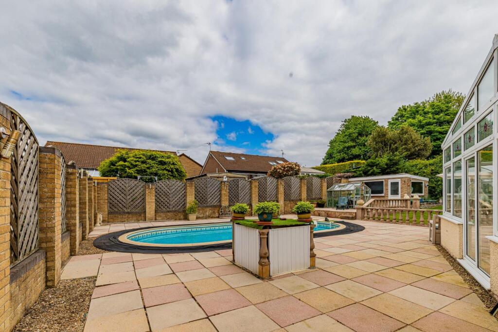 Wimbourne Crescent 14-9.jpg