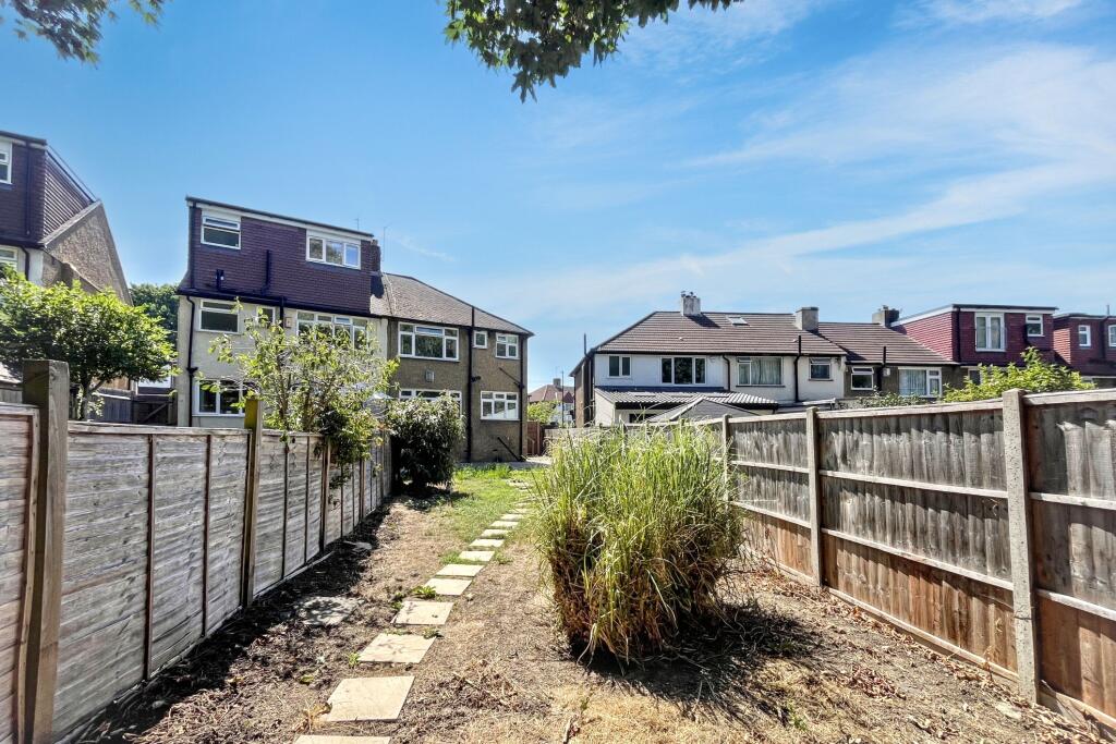 51 Greenview Avenue, Croydon, CR0 7QW
