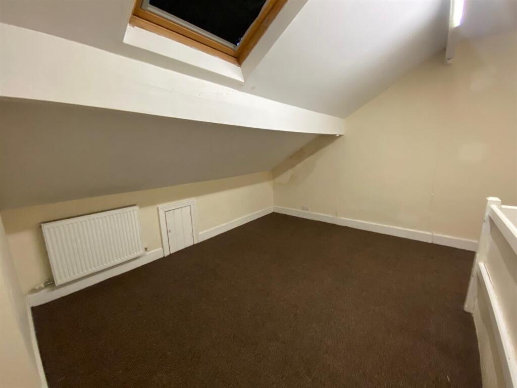 ATTIC ROOM.jpg