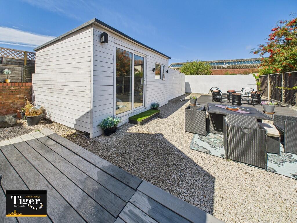 CAM02176G0-PR0691...