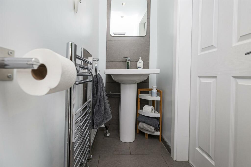 Bramleys Estate Agents - Blacksmiths Fold (7).jpg