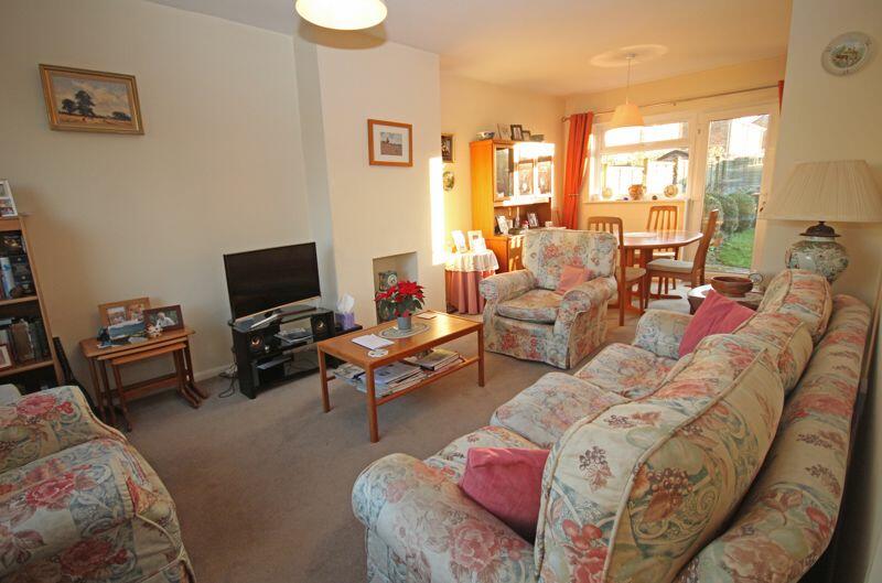 Sitting/dining room