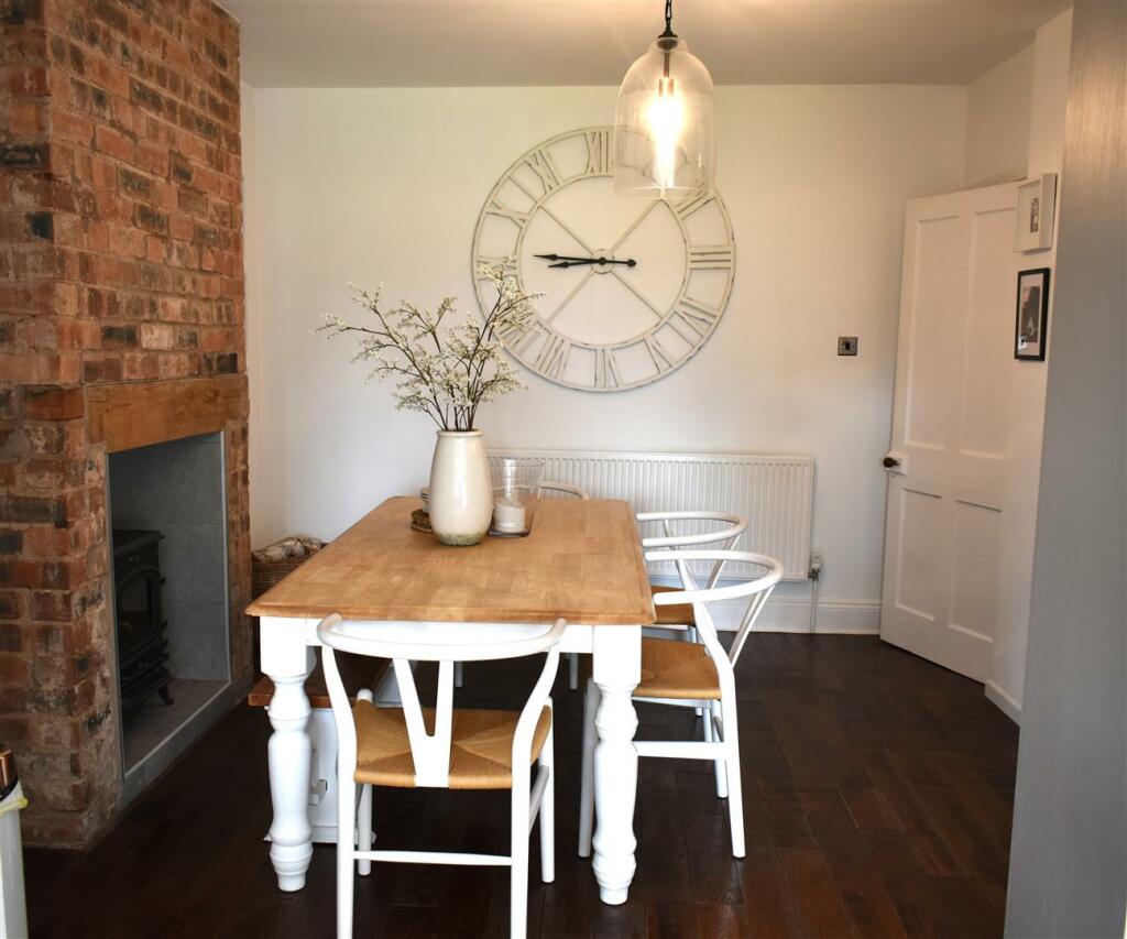dining room .JPG