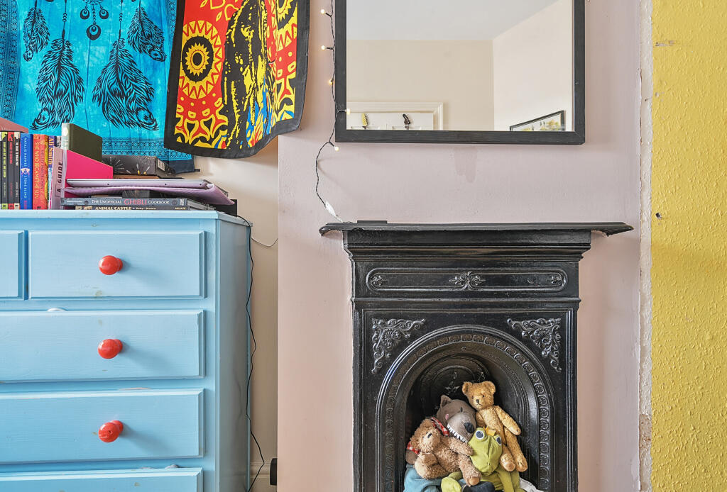 1327022-8-6880d8e...