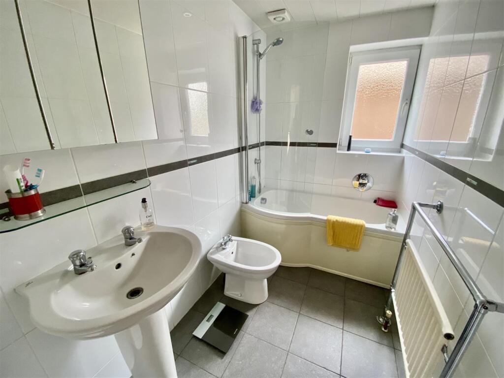 Bramleys Estate Agents - Overhall Park - Mirfield 