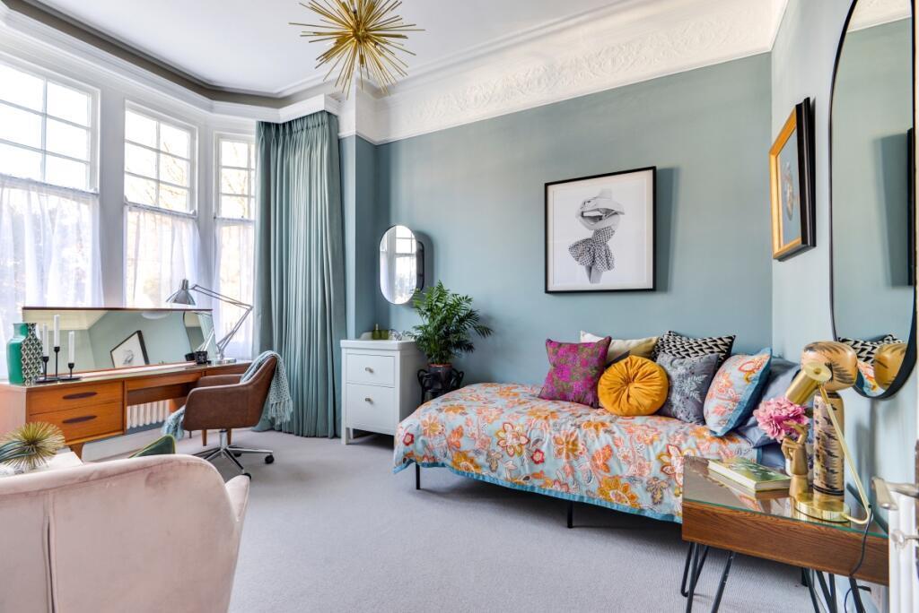 31 VALLANCE GARDENS NEW NEW 9.jpeg