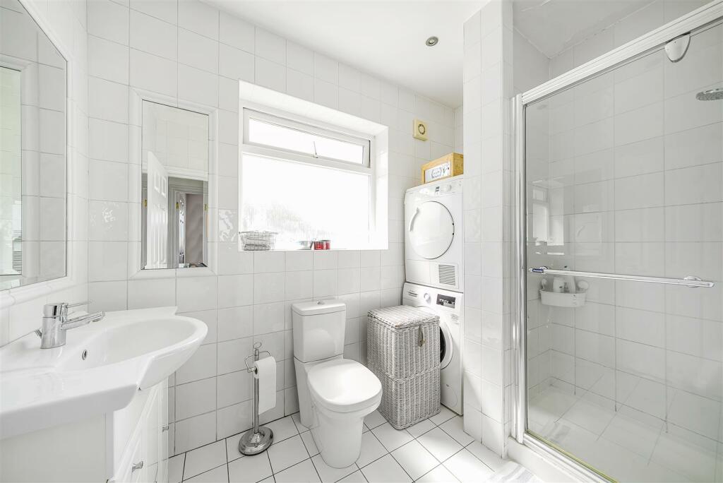 Shower Room.jpg