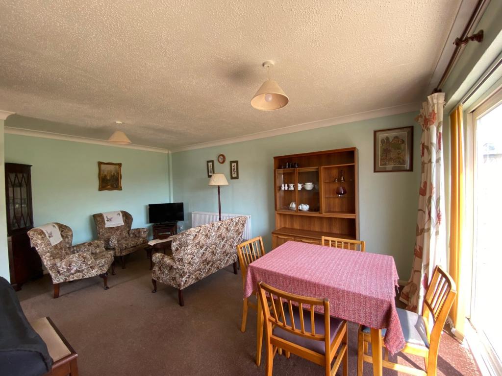 Sitting/Dining Room