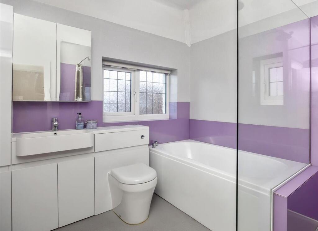 Ophir Road, Bathroom.jpg