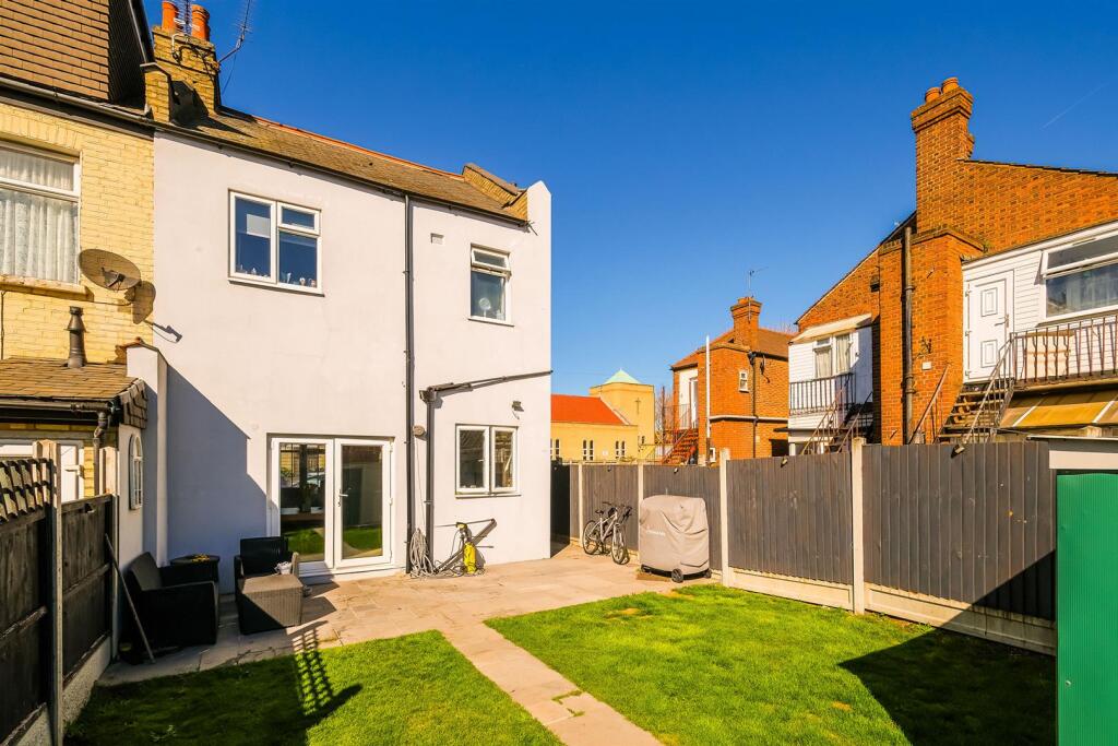 1 Hampton Road-24_web.jpg