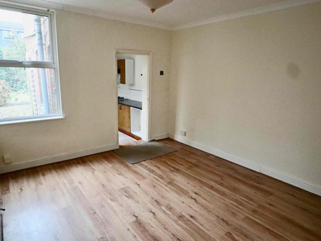 lounge1.jpg