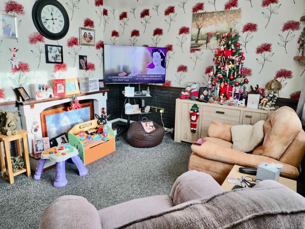 lounge1.jpg