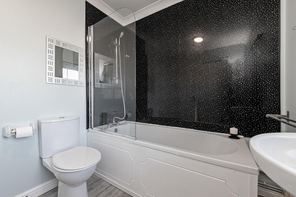 28PlayfieldClose-...