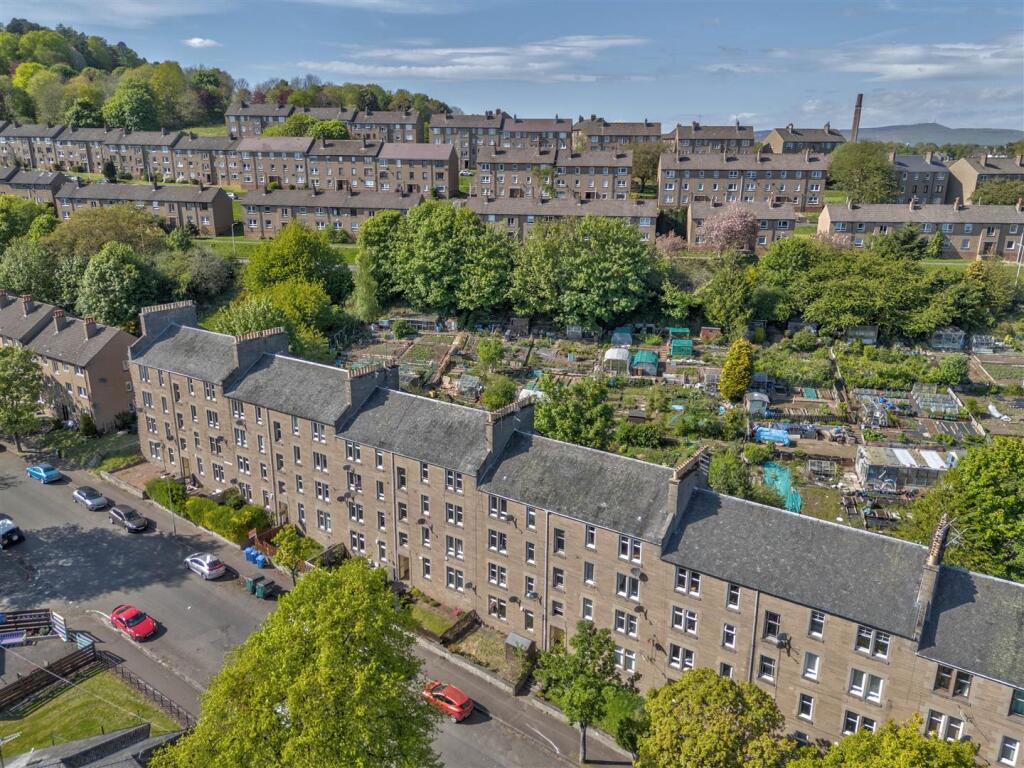 GL 39 Scott Street Dundee-8.JPG