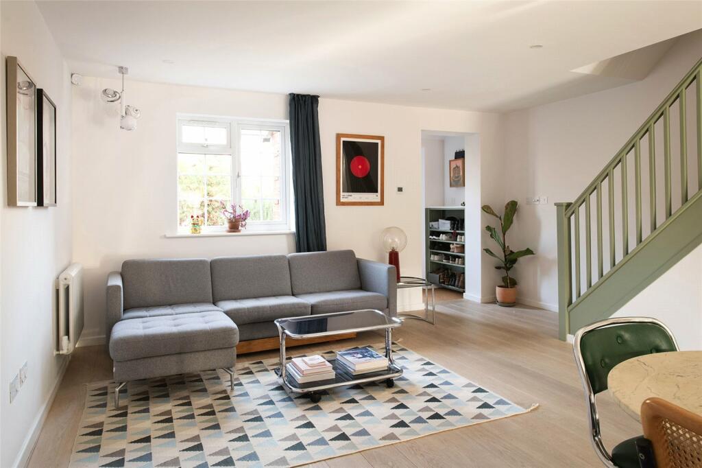 Sharon Gardens, E9
