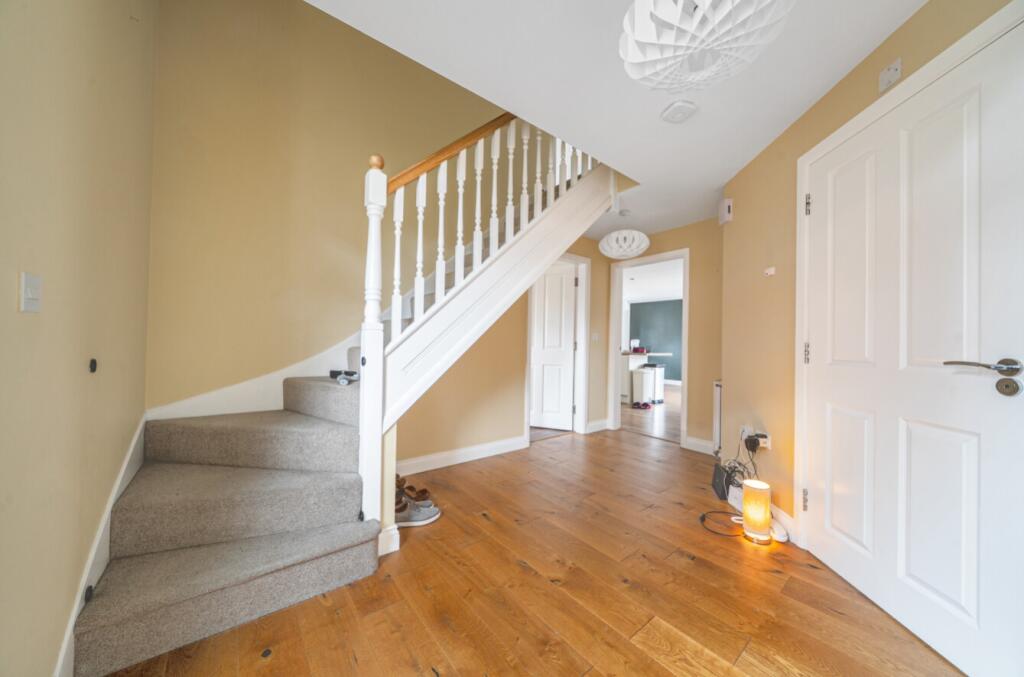 8-681c2ca74d23a-1287376-ARW-8c