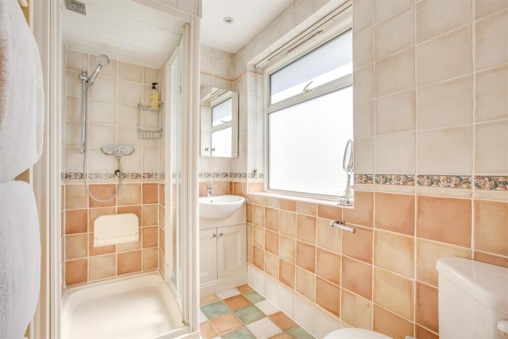 40 Wycombe Road, HP15 6RY-8.jpg
