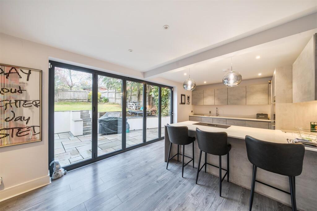 Open Plan Kitchen/Diner:
