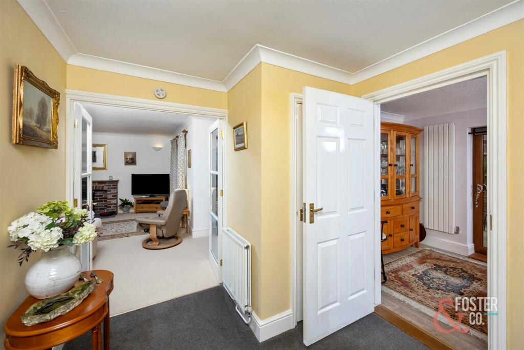 High Street, April Cottage-011.JPG