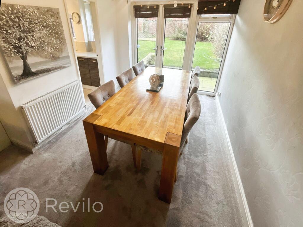 Lounge &amp; Dining Room