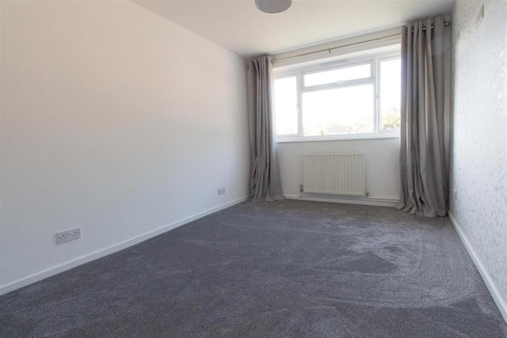 Hoblands 159 Bed 1.jpg