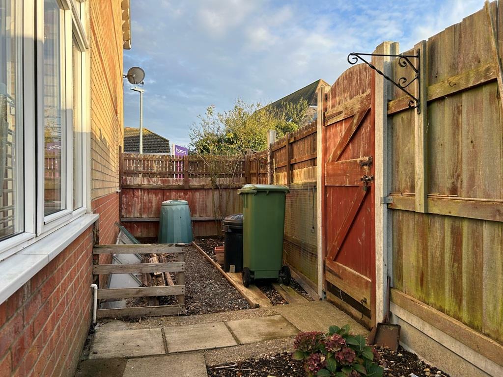 OUTSIDE (REAR)