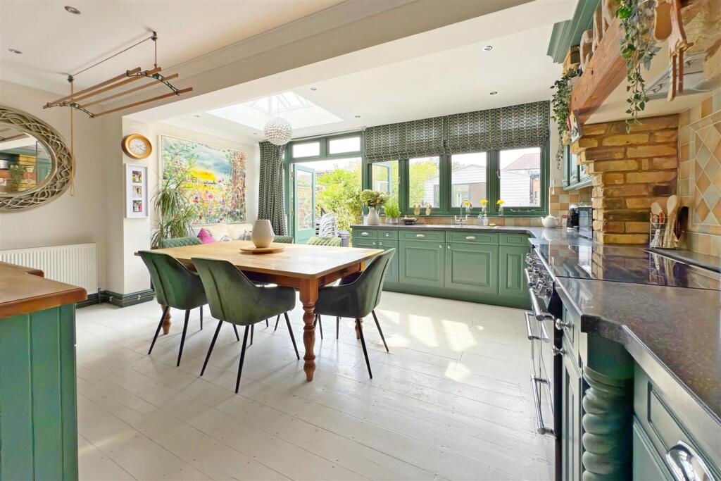 Kitchen/Family Room