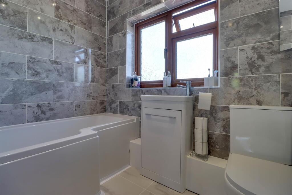108 ELDER AVENUE-21.jpg