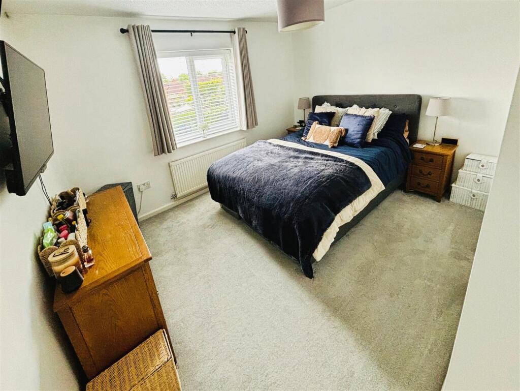 Bedroom One.jpg