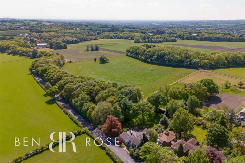 Aerial View - Surroundings