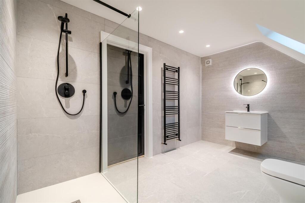 8628166-interior39.jpg