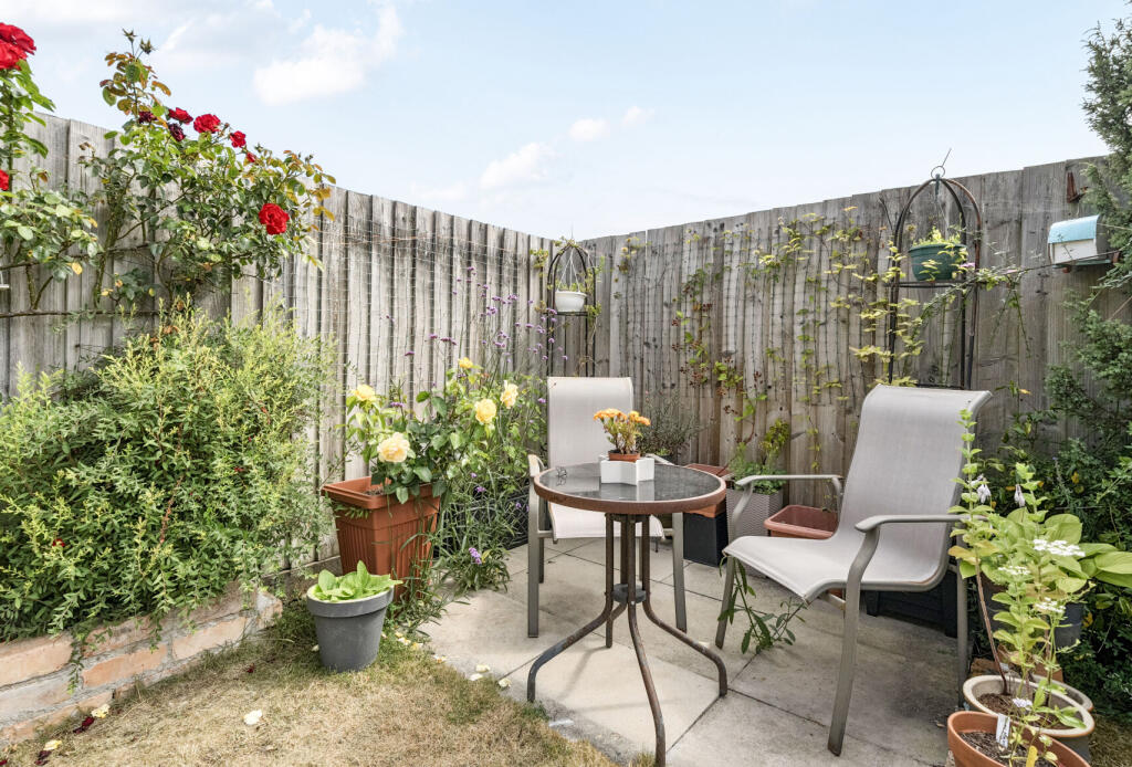 1319002-7-6867eb9...