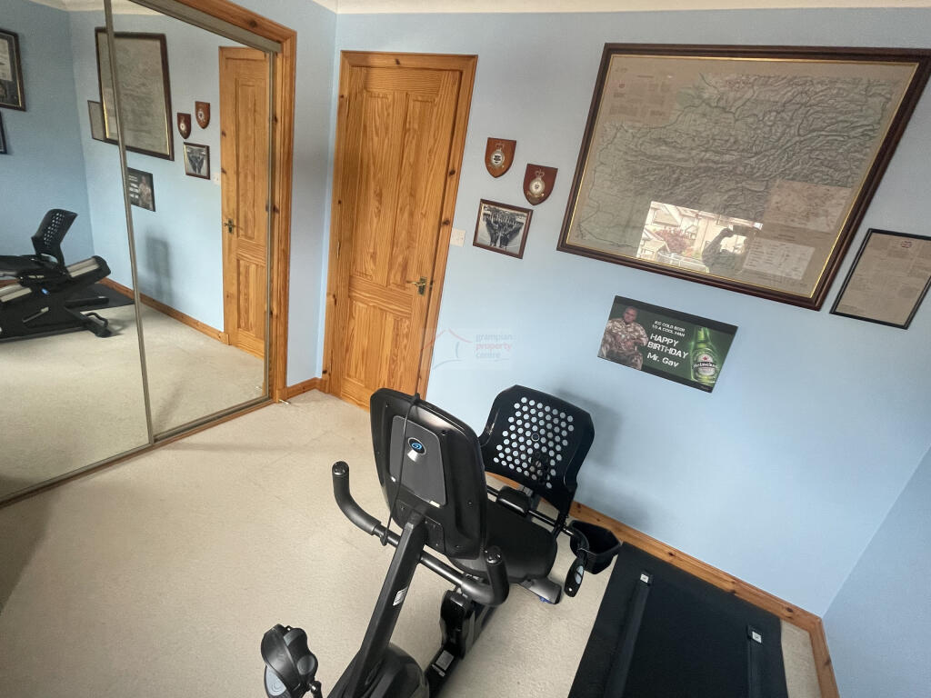 Bedroom 3b.JPG