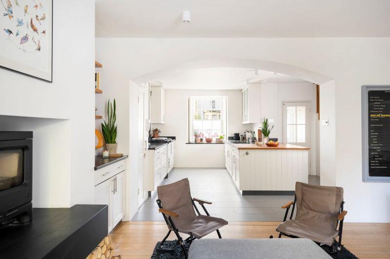 Sitting/Dining room