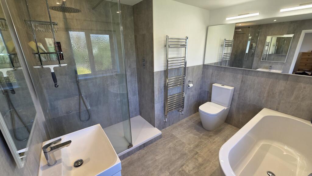 Ensuite Bathroom