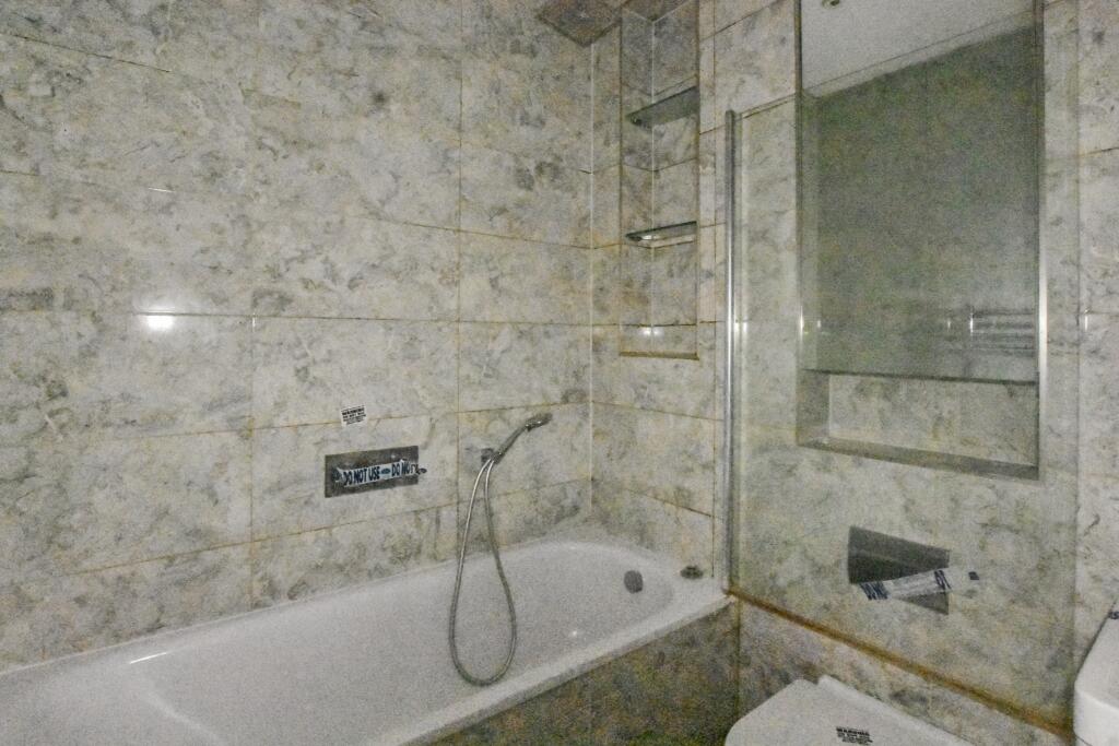 124 Blackwall Lane, Greenwich, London, SE10 0SP