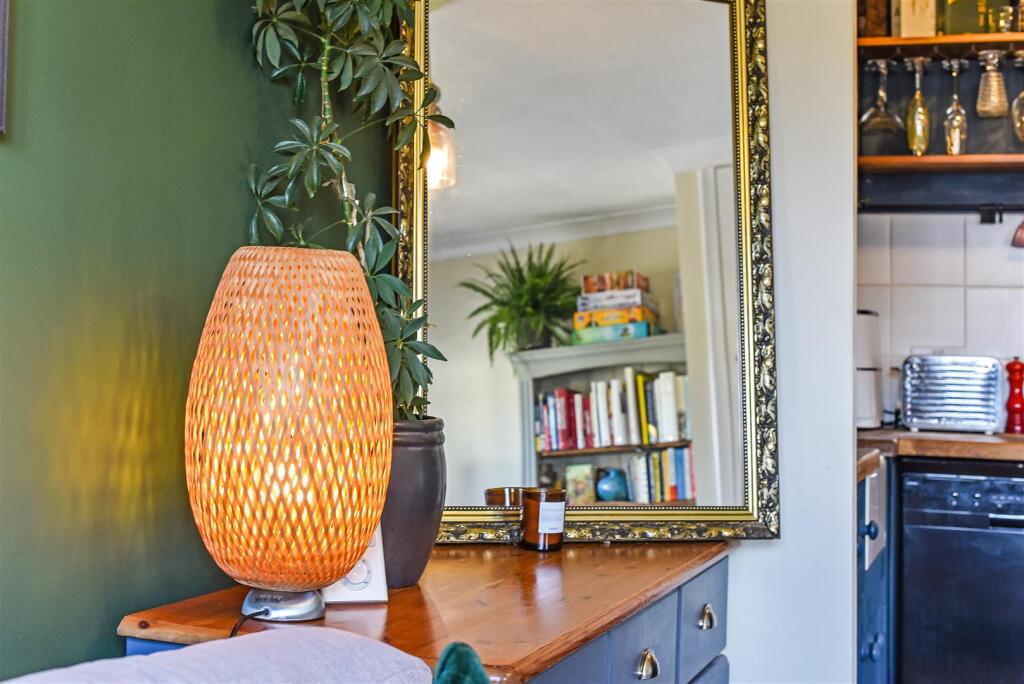Sitting/Dining Room