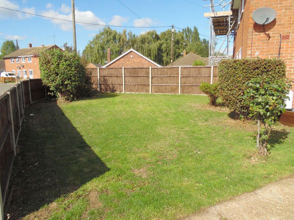 FRONT &amp; DRIVEWAY