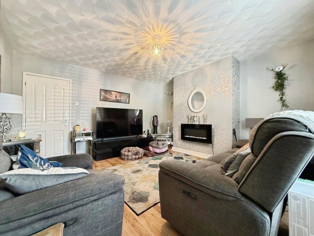 pbox-living_room-323607.jpg